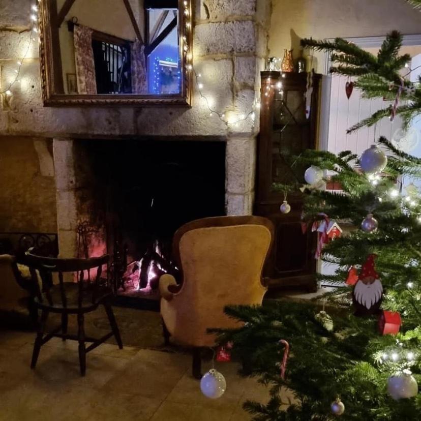 فيلا Le Manoir De St Marcel Saint-Marcel-du-Périgord الغرفة الصورة